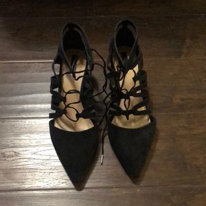 Pointy toe dress shoes